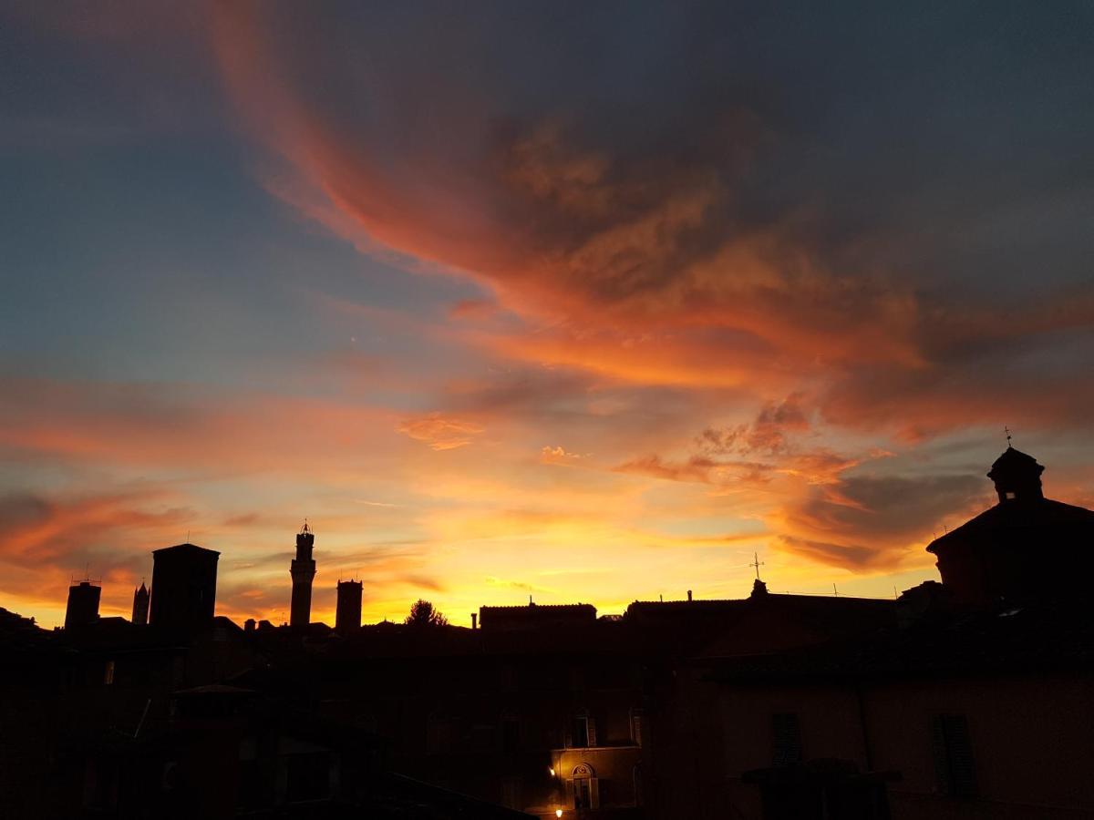 Un Terrazzo Sulla Magia Appartement Siena Buitenkant foto