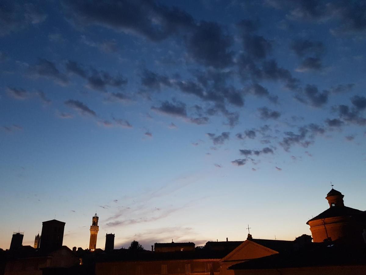 Un Terrazzo Sulla Magia Appartement Siena Buitenkant foto