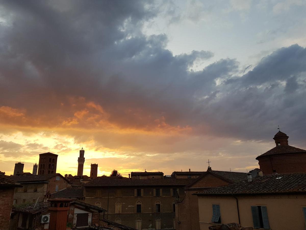Un Terrazzo Sulla Magia Appartement Siena Buitenkant foto